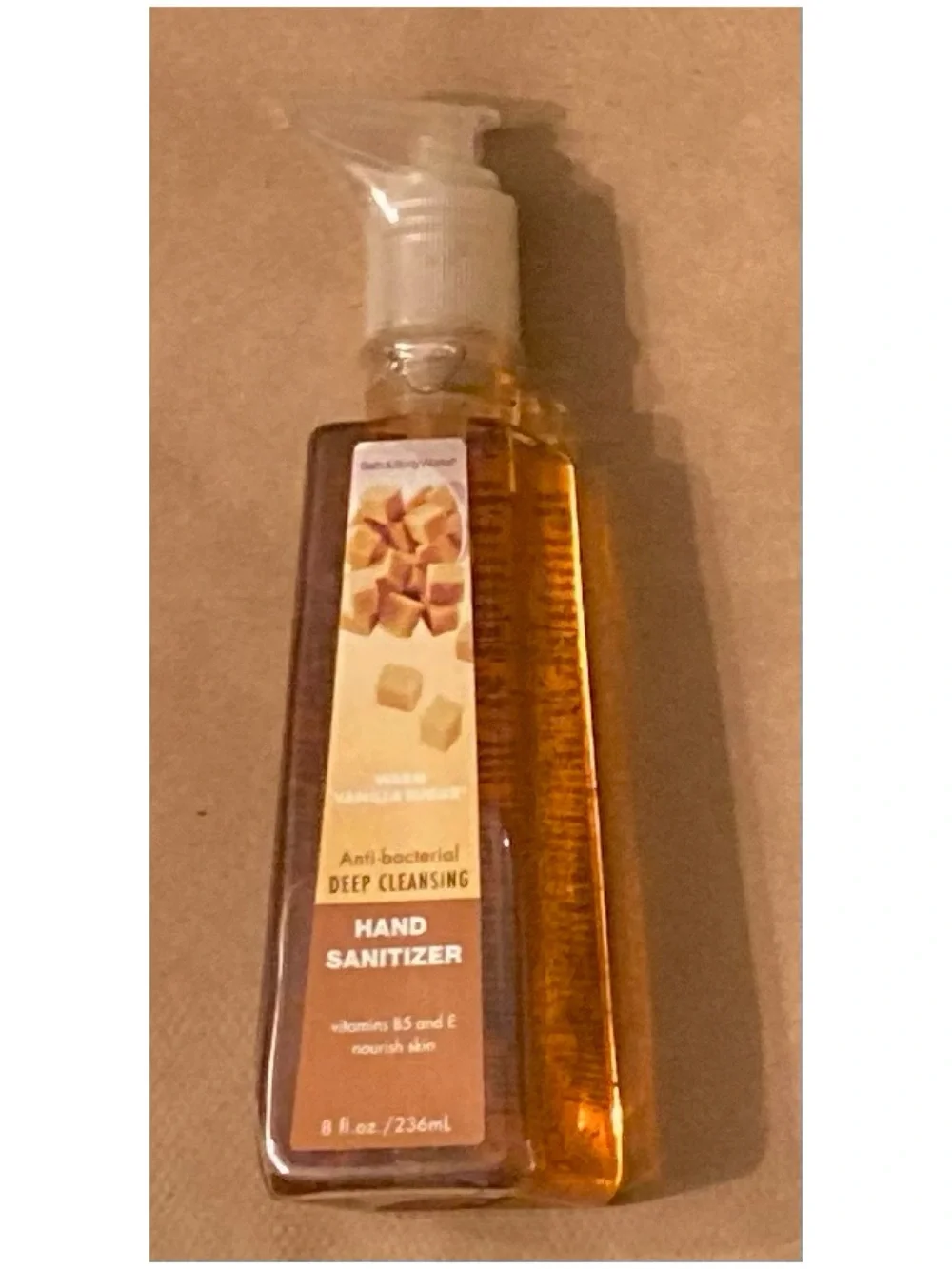 BBW Bath & Body Works : Anti-Bacterial Hand Sanitizer - Warm Vanilla Sugar 8oz.